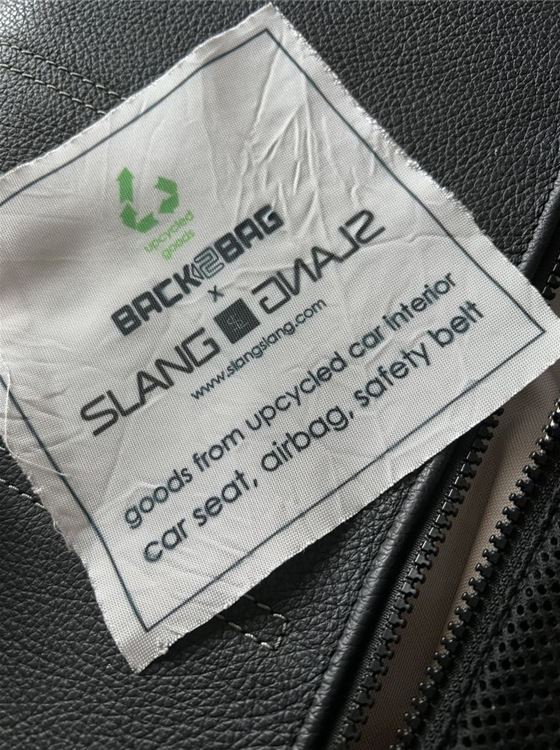 SlangSlang x Back2Bag Backprisma red bag